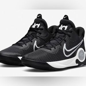 Nike- KD TREY 5 Men’s basketball. NWOT